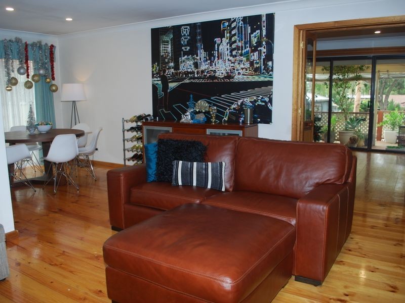 56 De Sassenay Crescent, Modbury Heights SA 5092