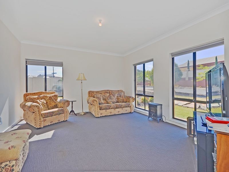 1 Barrow Road, Golden Grove SA 5125