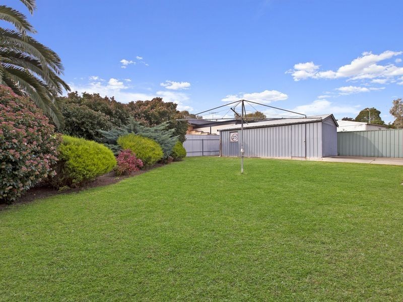4 Andrew Ave, Salisbury East SA 5109