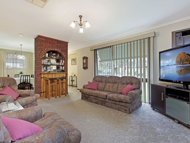 4 Andrew Ave, Salisbury East SA 5109