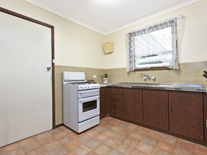 4 Andrew Ave, Salisbury East SA 5109