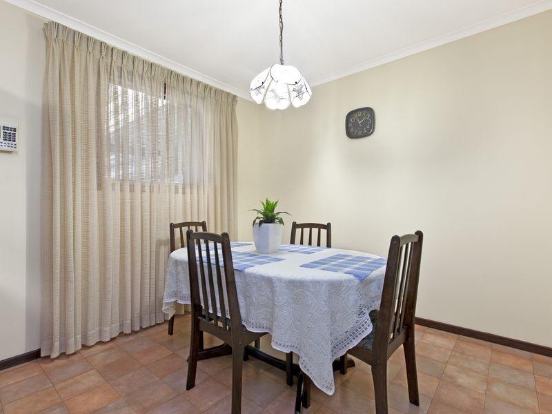 4 Andrew Ave, Salisbury East SA 5109