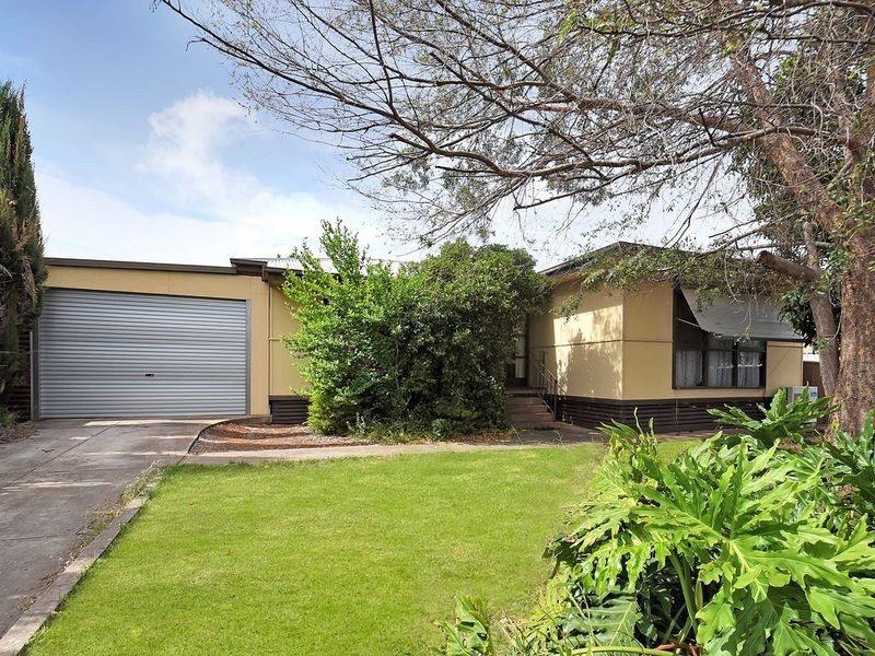 13 Cowra Ave, Gilles Plains SA 5086