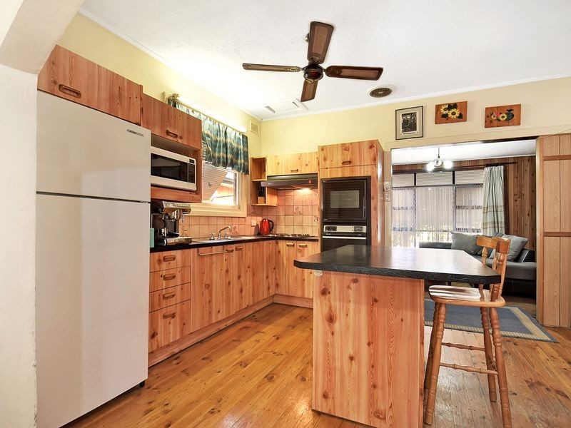 13 Cowra Ave, Gilles Plains SA 5086