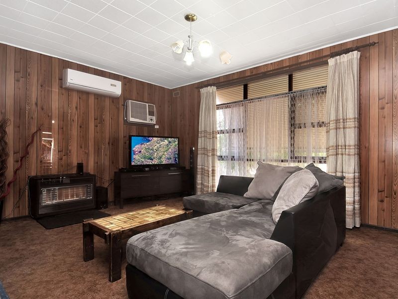 13 Cowra Ave, Gilles Plains SA 5086