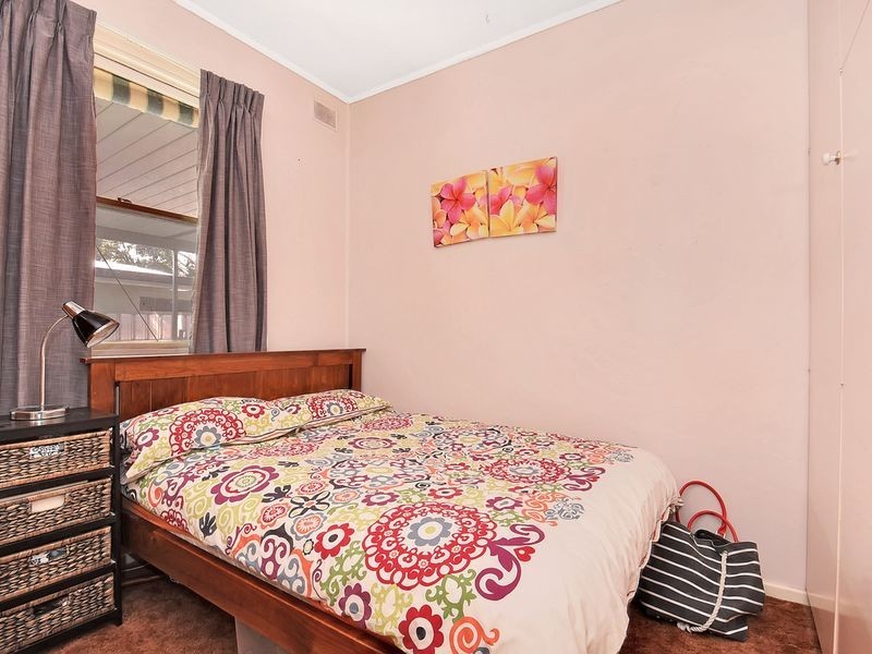 13 Cowra Ave, Gilles Plains SA 5086