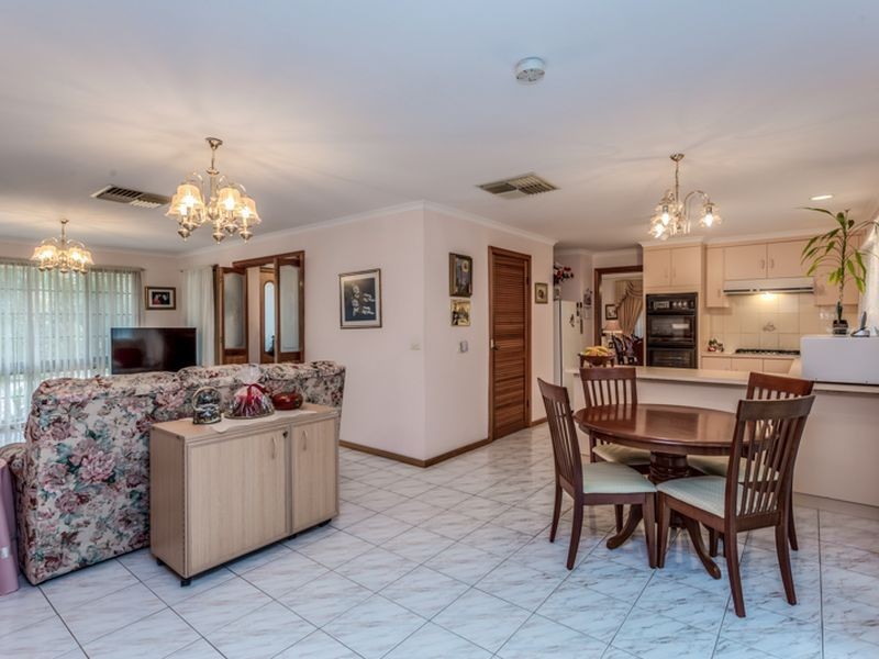 33 Baldwin Court, Wynn Vale SA 5127