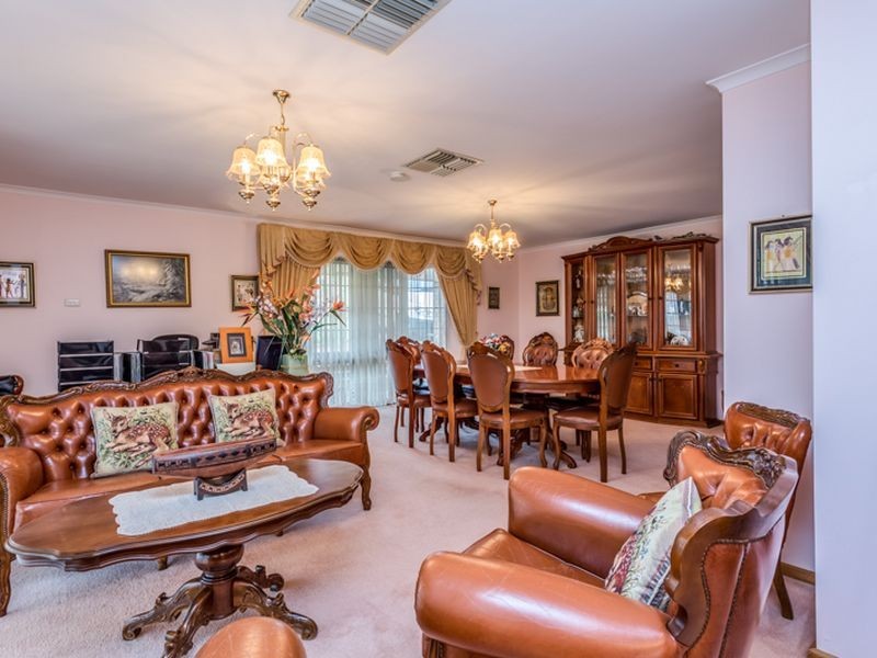 33 Baldwin Court, Wynn Vale SA 5127