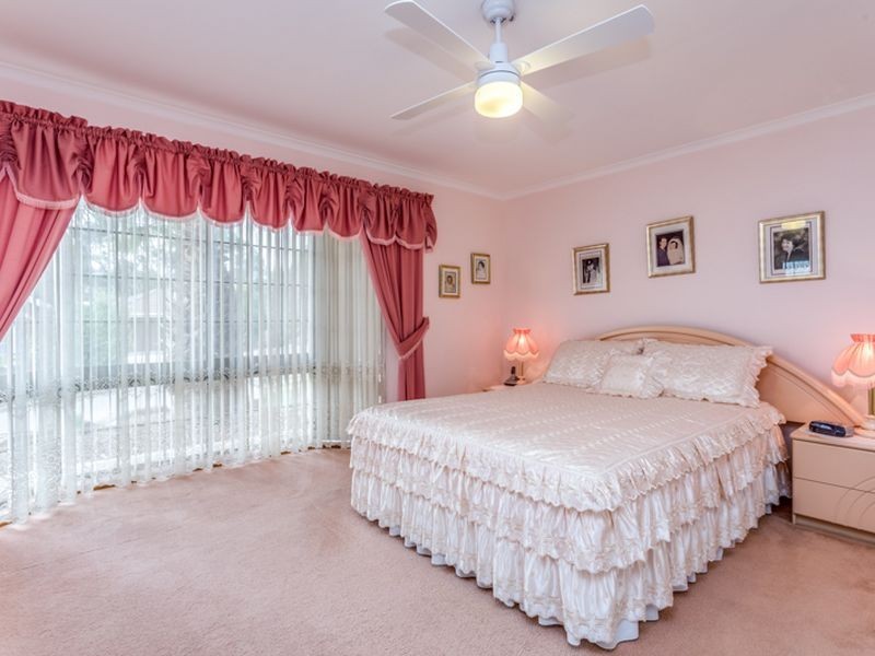 33 Baldwin Court, Wynn Vale SA 5127