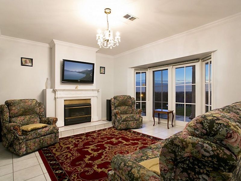 60 Coomurra Drive, Salisbury Heights SA 5109