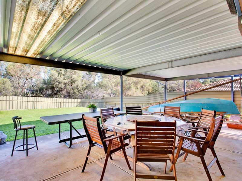 24 Coachhouse Drive, Gulfview Heights SA 5096