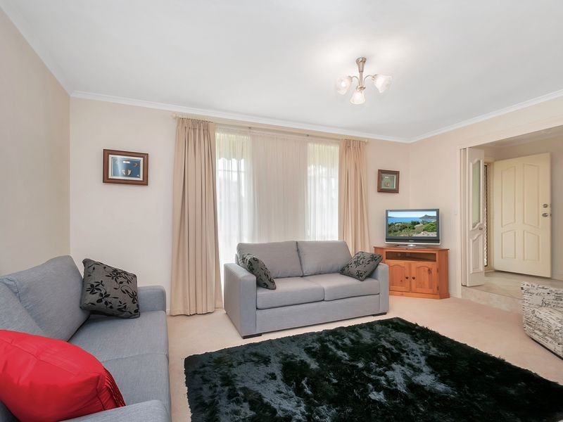 17 Lark Court, Wynn Vale SA 5127