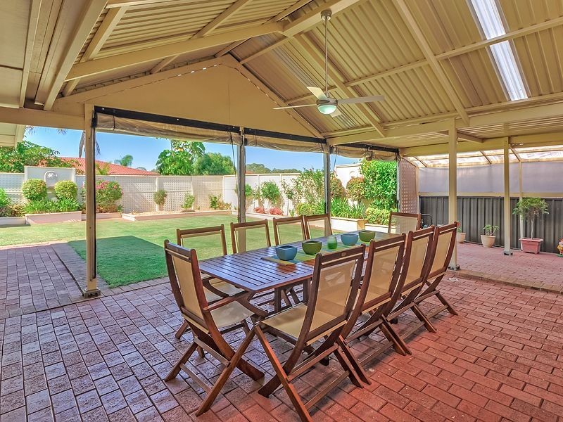 17 Lark Court, Wynn Vale SA 5127