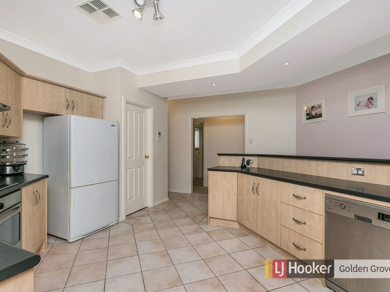 9 Lake Maurice Place, Greenwith SA 5125