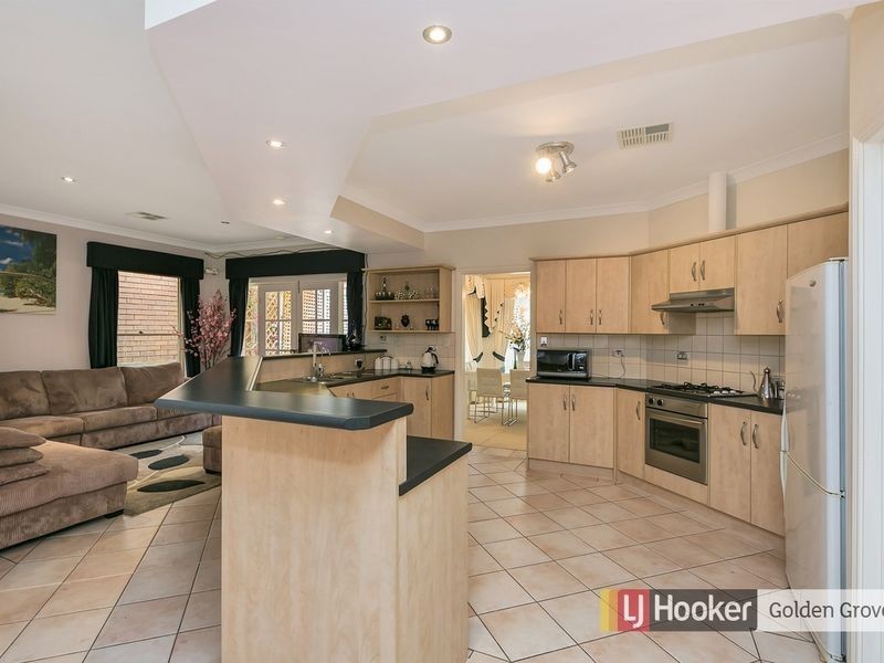 9 Lake Maurice Place, Greenwith SA 5125