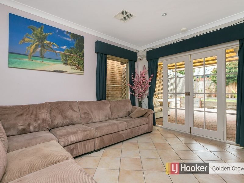 9 Lake Maurice Place, Greenwith SA 5125