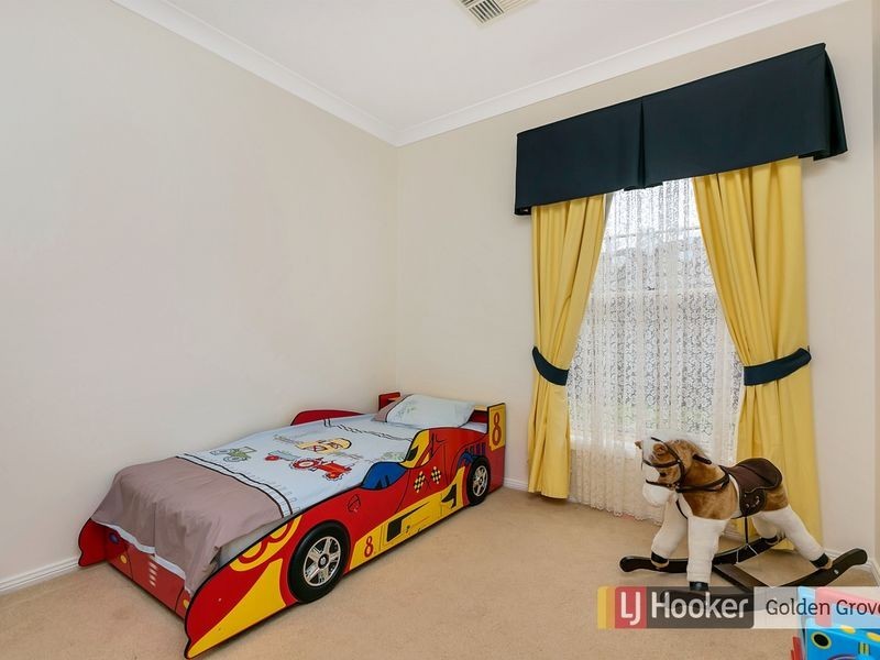 9 Lake Maurice Place, Greenwith SA 5125