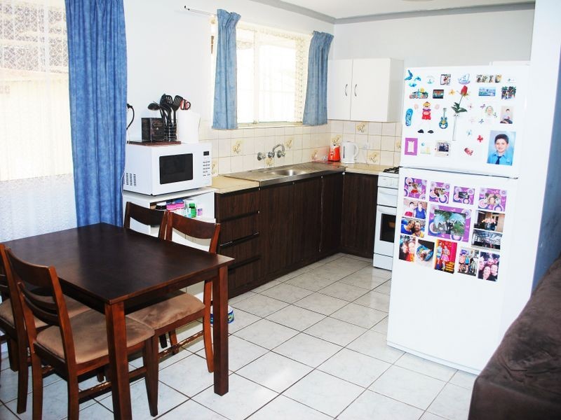 12 Barton Crescent, Burton SA 5110