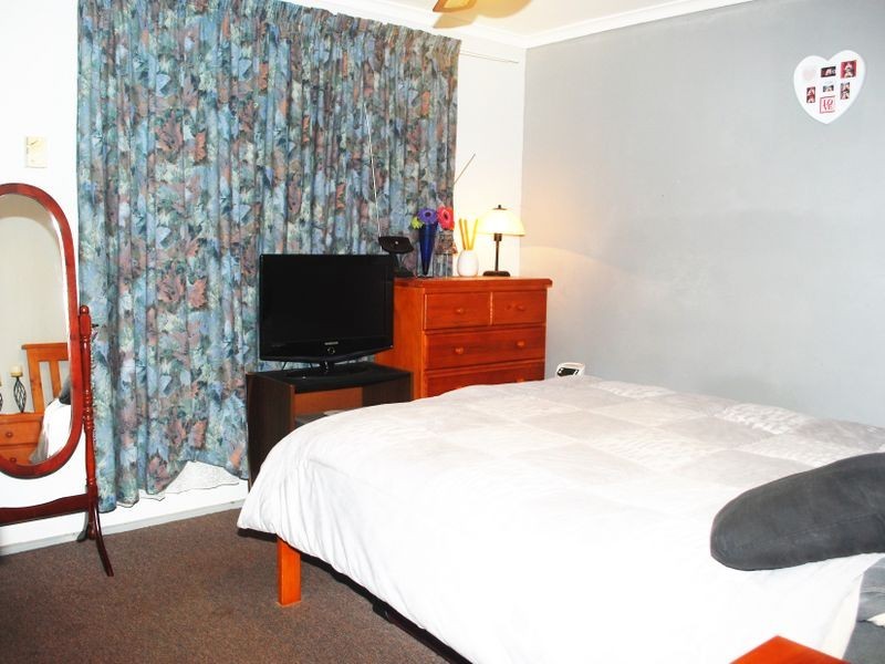 12 Barton Crescent, Burton SA 5110
