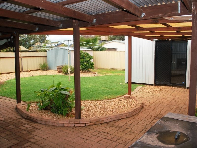 12 Barton Crescent, Burton SA 5110