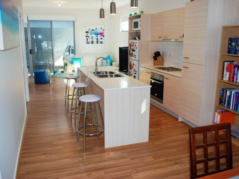 8/ 7 – 17 St Kitts Place, Mawson Lakes SA 5095