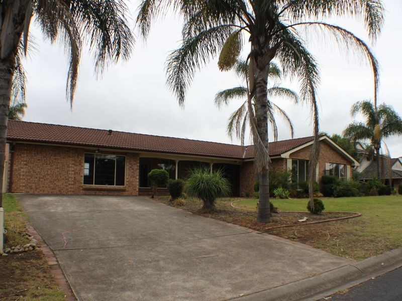 77 Soling Crescent, Cranebrook NSW 2749