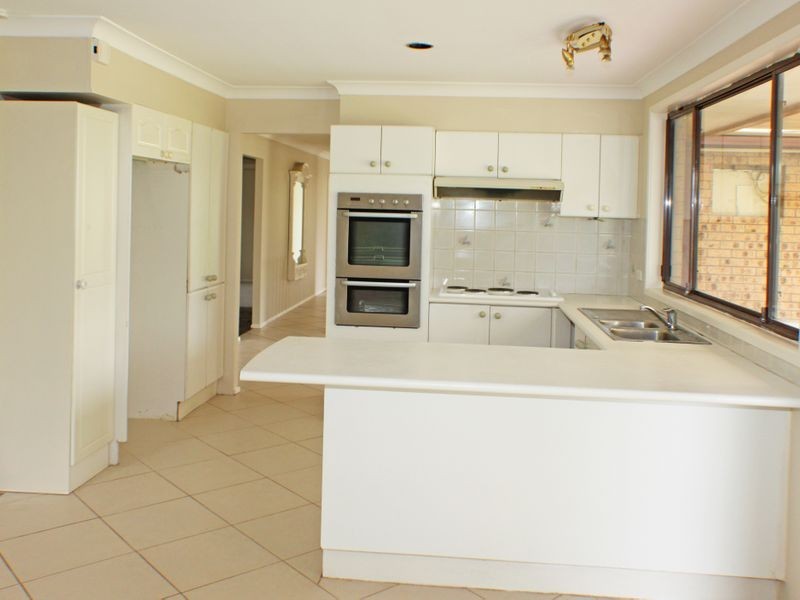 77 Soling Crescent, Cranebrook NSW 2749