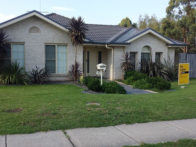 1 The Lakes Drive, Glenmore Park NSW 2745