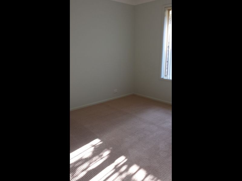 1 The Lakes Drive, Glenmore Park NSW 2745