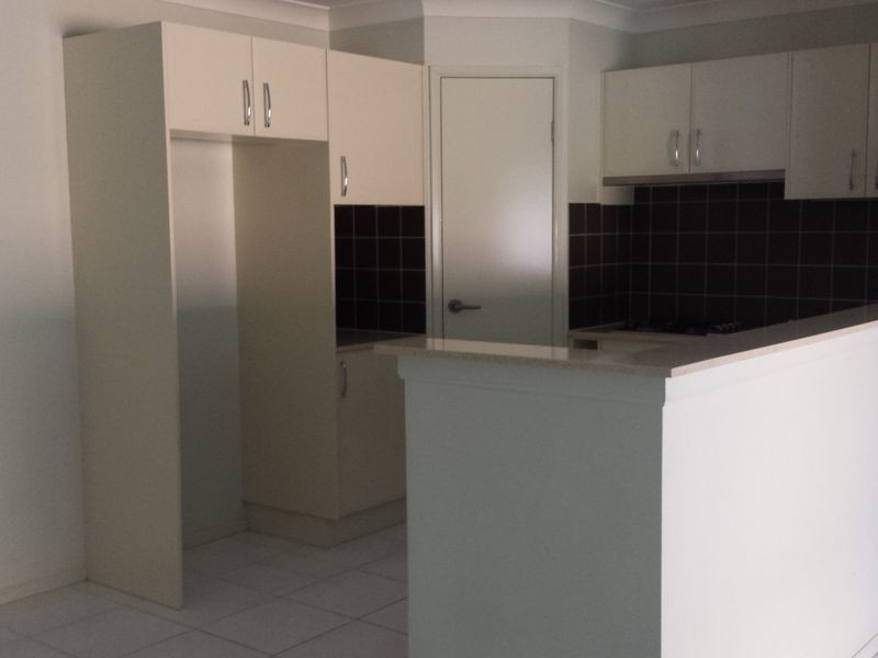 1 The Lakes Drive, Glenmore Park NSW 2745