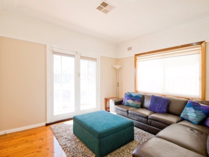 8 Darling Street, Penrith NSW 2750