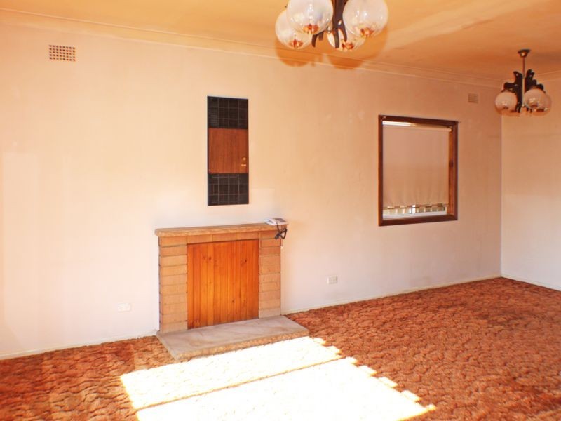 90 Victoria St, Kingswood NSW 2747