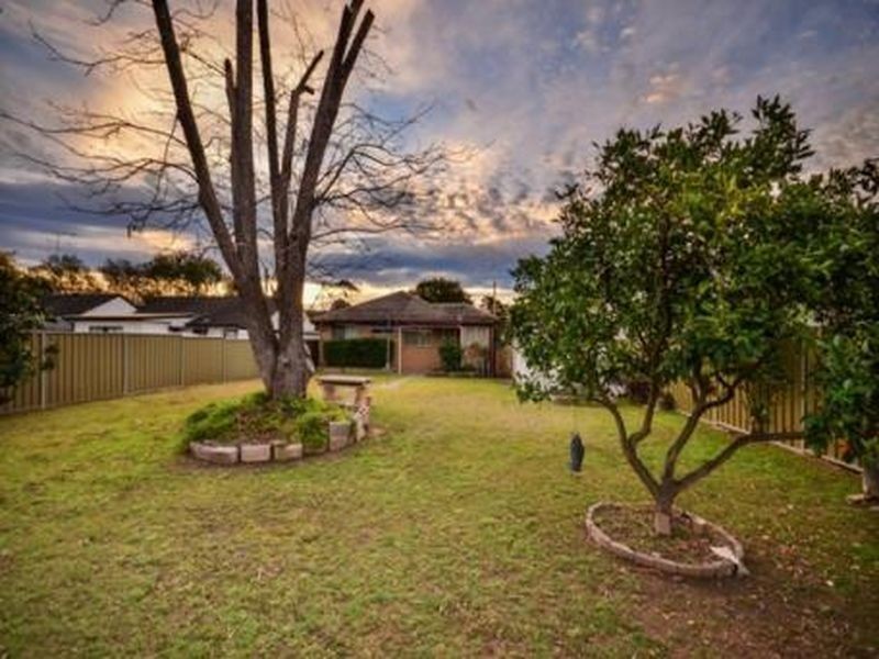 4 Imperial Ave, Emu Plains NSW 2750