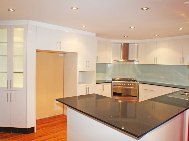 32 Bellereeve Ave, Mount Riverview NSW 2774
