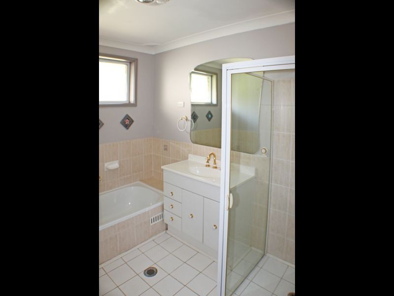 32 Bellereeve Ave, Mount Riverview NSW 2774