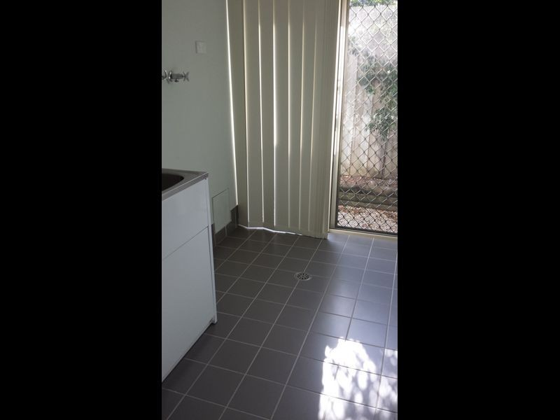 1 The Lakes Drive, Glenmore Park NSW 2745
