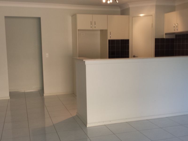 1 The Lakes Drive, Glenmore Park NSW 2745