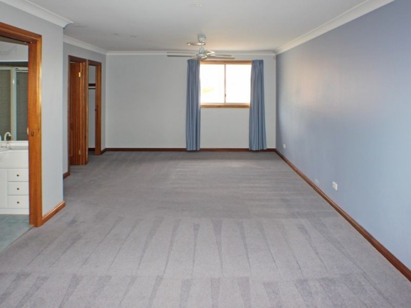 36 Waterford Way, Glenmore Park NSW 2745