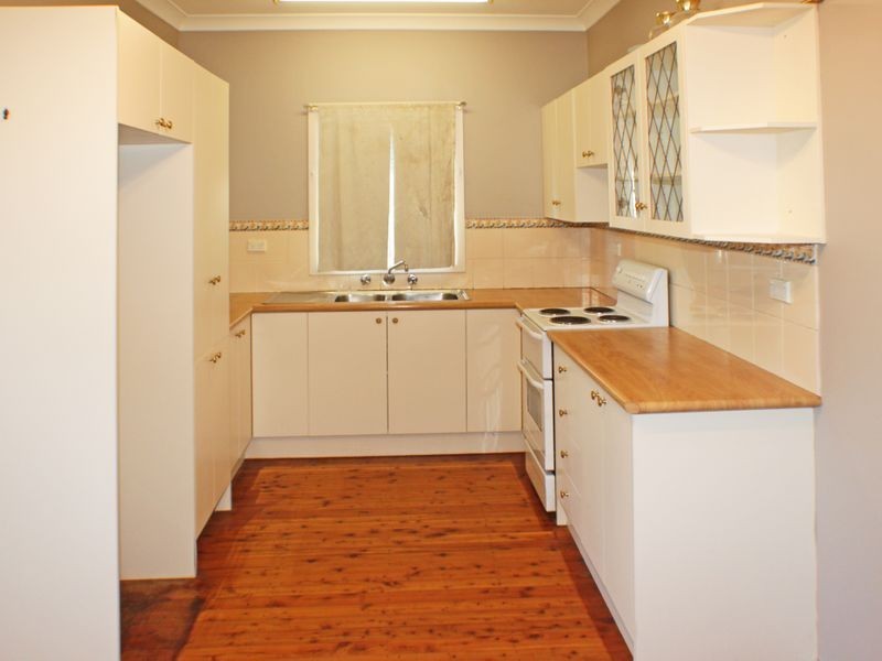 16 Guildford Road, Cambridge Park NSW 2747