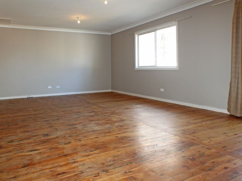 16 Guildford Road, Cambridge Park NSW 2747