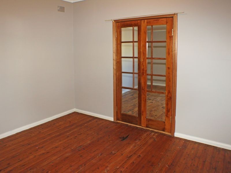 16 Guildford Road, Cambridge Park NSW 2747