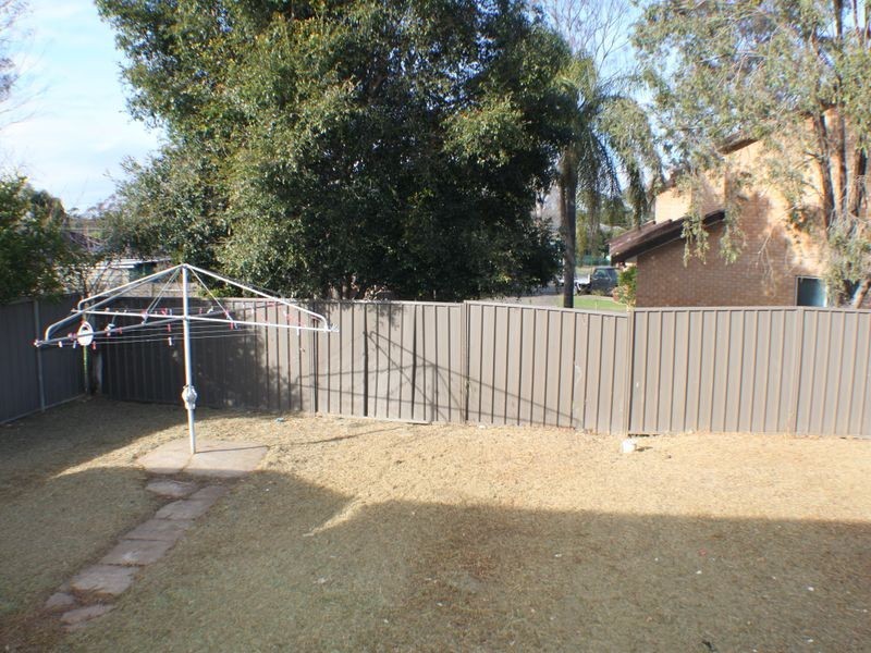 16 Guildford Road, Cambridge Park NSW 2747