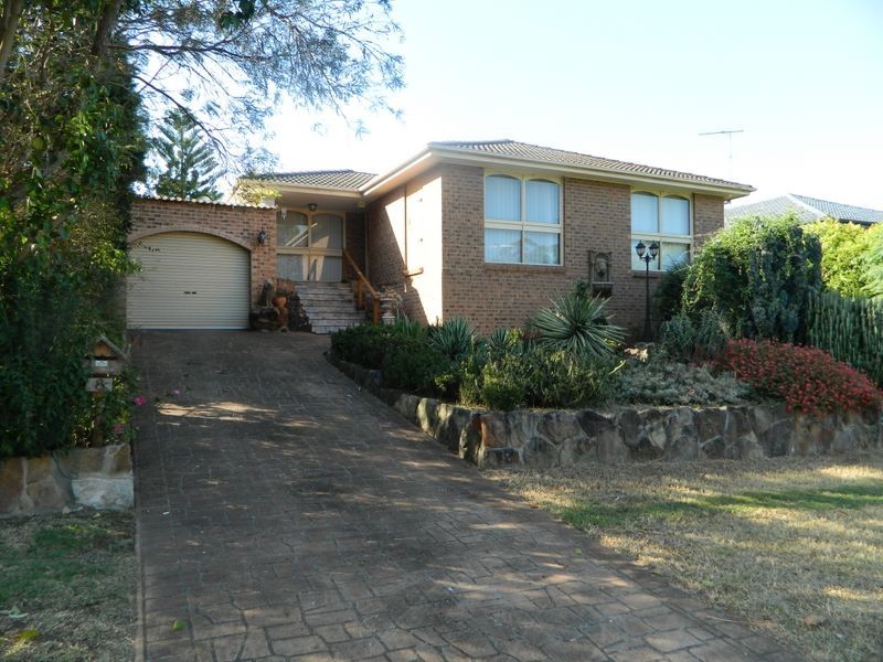8 Bottlebrush Drive, Cranebrook NSW 2749