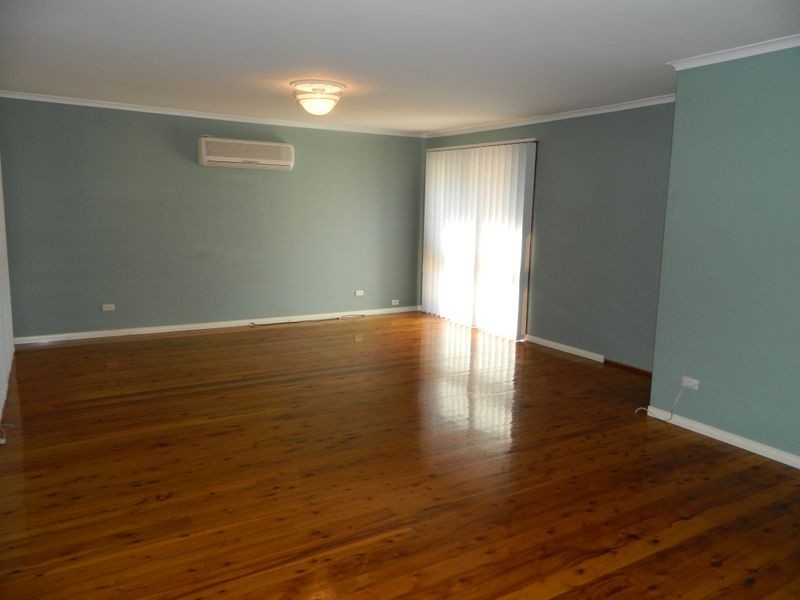 8 Bottlebrush Drive, Cranebrook NSW 2749