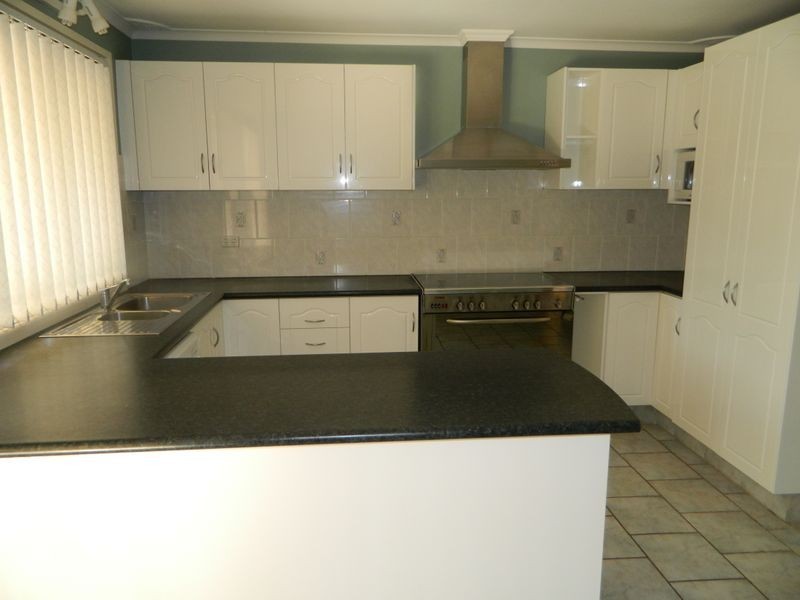 8 Bottlebrush Drive, Cranebrook NSW 2749