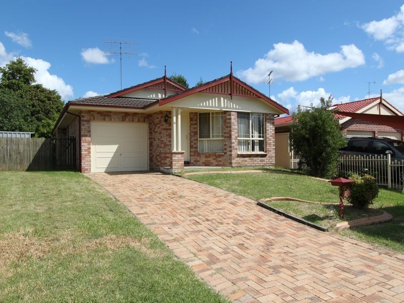 10 Harwood Circuit, Glenmore Park NSW 2745