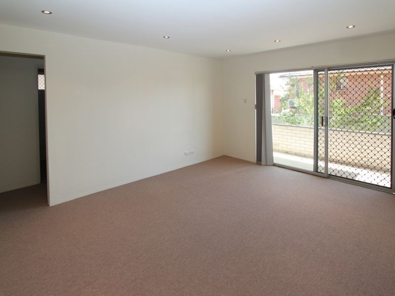 2/1 Thurston Street, Penrith NSW 2750