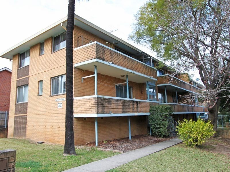 UNIT 8/16 Thurston Street, Penrith NSW 2750