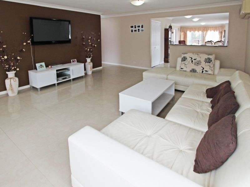 17 Norfolk Road, Cambridge Park NSW 2747