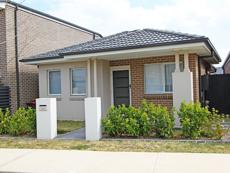28 William Hart Crescent, Penrith NSW 2750